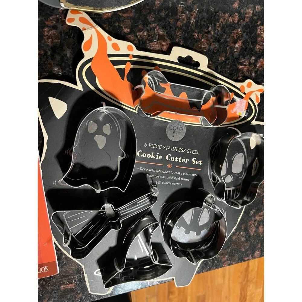 Halloween pumpkin carving kit cookie mold shaped baking ghost skull muffins